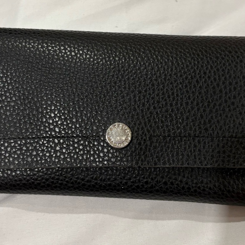 Black leather Wallet beautiful standard size in great condition